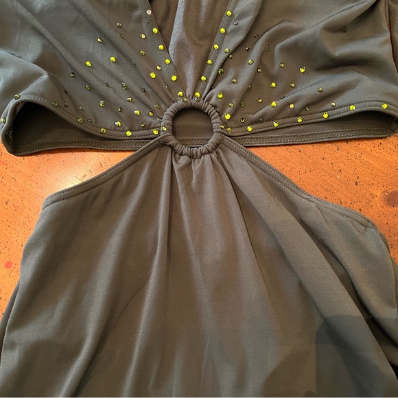 Weissman Green O-Ring Poet Sleeve Dress Dance Costume - Medium Adult - Picture 4 of 14